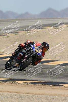 media/Oct-02-2025-Racers Edge (Thu) [[2c91cb6ab3]]/2-A Group/Session 5-Turn 12 (130pm)/